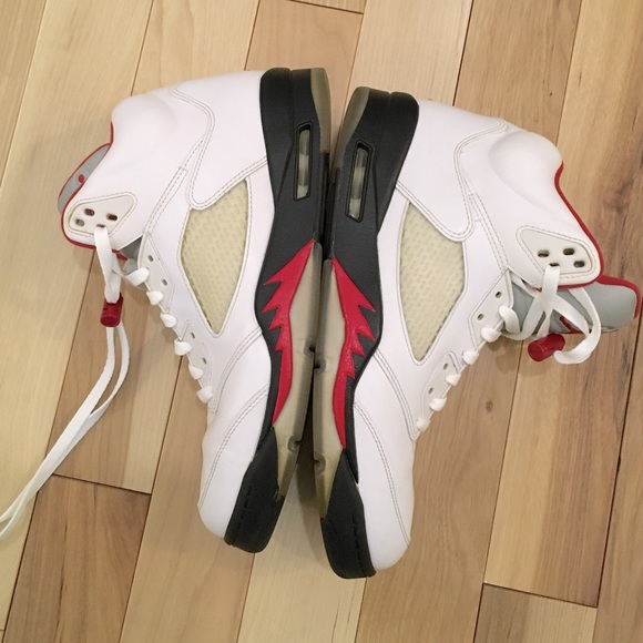 Air Jordan Retro 5 Fire Red Men’s Size 10.5 - Picture 4 of 12